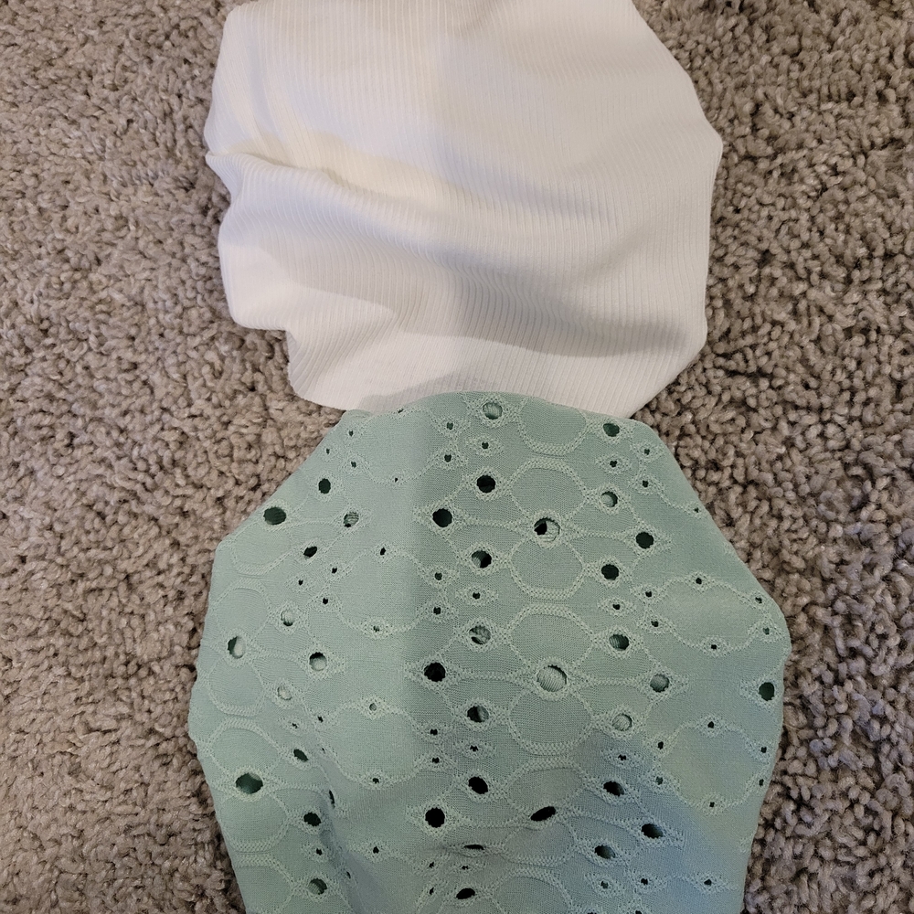 Bunny Knots Baby Heas - Picture 3 of 3